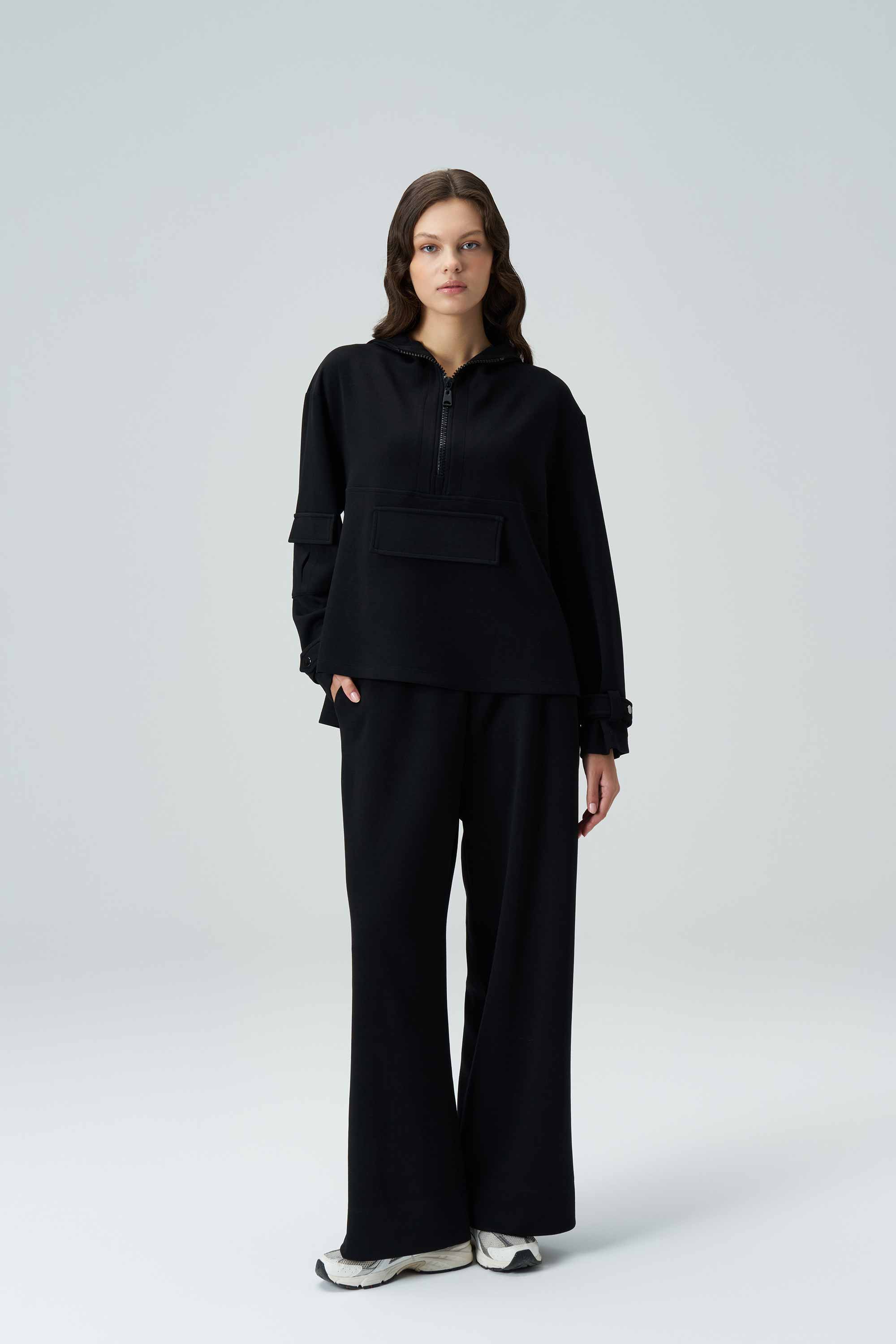 LIZA MD Activewear Black Suit